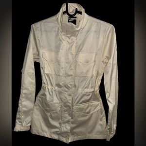 Women’s wind breaker/ waist adjustable Nike Jacket